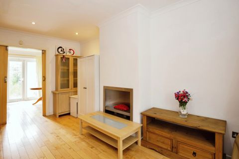 House in Manchester, Hulme - More