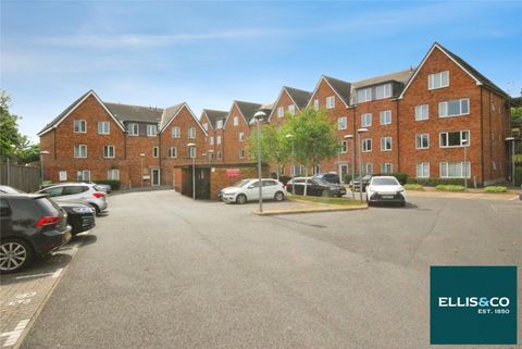 Highfield Avenue, Golders Green NW11