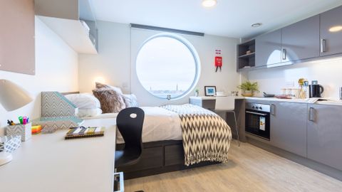 City Road, Cathays, Cardiff CF24, Studio to rent