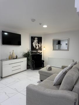 Hillsborough Works, Sheffield S6, Room to rent