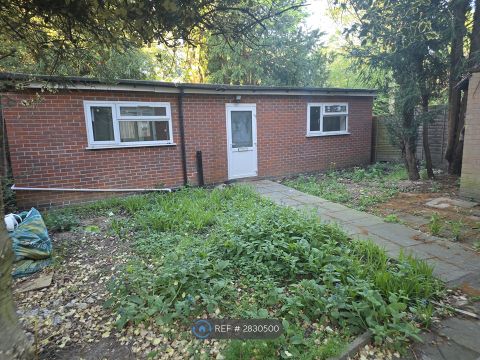 Stoneygate Avenue, Leicester LE2