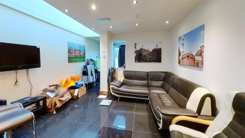 Heeley Road, Birmingham, West Midlands B29