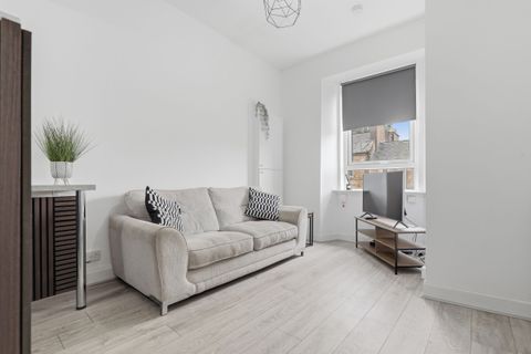 3F2, 15 Flat 14 Wardlaw Place, Edinburgh EH11