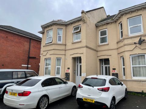 Shirley Road, Shirley, Southampton SO15