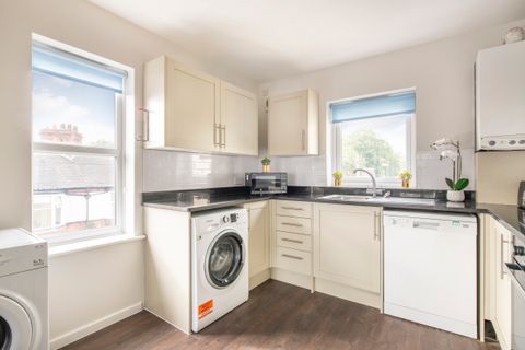Apartment in Nottingham, Old Lenton, Lenton - More