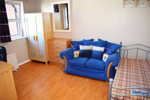 Hathersage Road, Manchester M13, Studio to rent