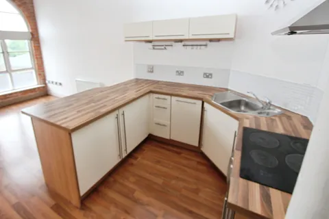 Apartment in Nottingham, Beeston - View 5