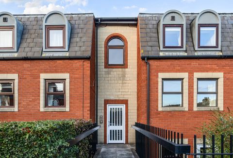 Summerlays Court, Bath, Somerset BA2