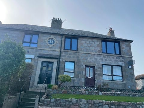 8B Hutcheon Gardens, Bridge Of Don, Aberdeen AB23