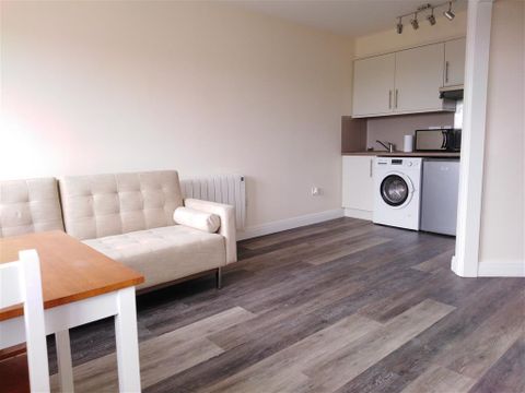 Wern Terrace, Swansea SA1
