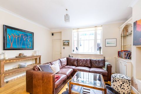 The Garden Flat, Winchester Street, Pimlico, London SW1V
