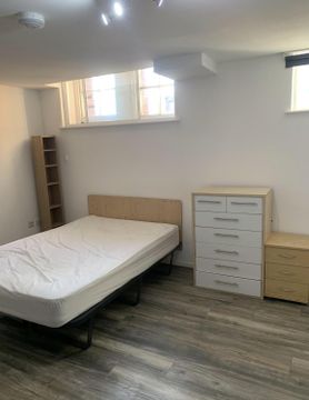 Newarke Street, Leicester, (Pseudo) England (Ua/md/Lb) LE1 – pohled 2