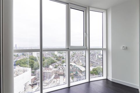 Sky Gardens, 155 Wandsworth Road, Nine Elms, London SW8 - More