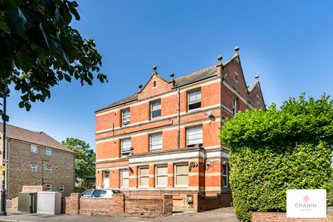 Lower Addiscombe Road, Croydon CR0