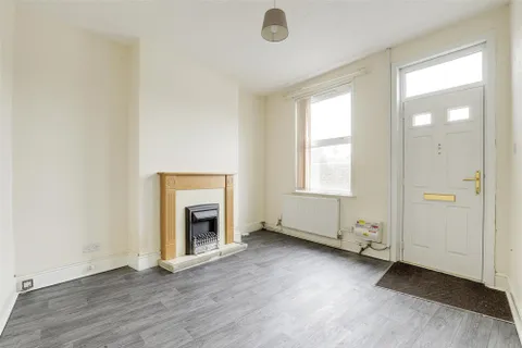 House in Nottingham, Old Basford - View 5