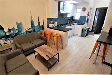 Room 3 Of 5, Gresham Street, Coventry CV2, Room to rent