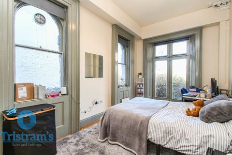 Apartment in Nottingham, The Park - View 2