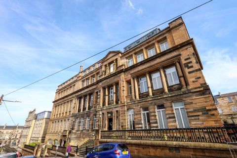 Apartment in Glasgow G12 - View 2