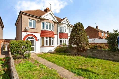 Rochester Road Gravesend Kent DA12 3 Bed Semi detached House For rochester-road-gravesend-kent-da12-3-bed-semi-detached-house-for