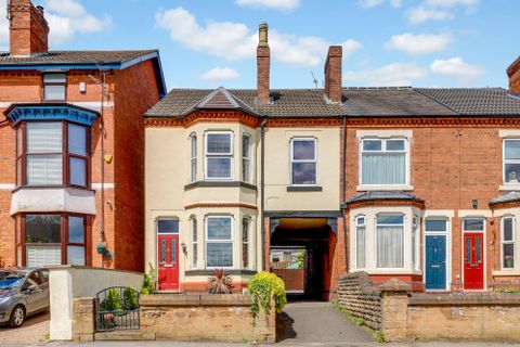 House in Nottingham, Beardall Fields, Hucknall - View 2