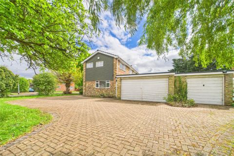 cliveden-mead-maidenhead-berkshire-sl6-4-bed-detached-house-for-sale