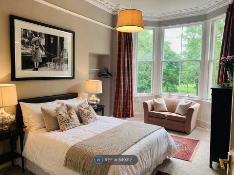 Argyle Park Terrace, Edinburgh EH9