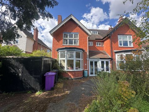 42 Mount Road, Penn, Wolverhampton WV4