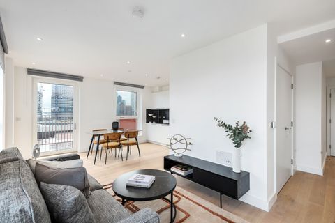 Quest House, London E14