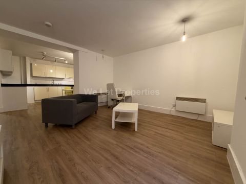 Town Hall, Bexley Square M3, Studio to rent