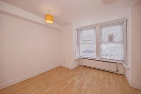 Apartment in Portsmouth PO2 - View 5