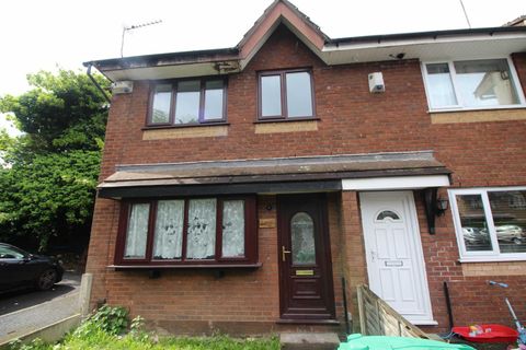 House in Manchester, Cheetham Hill, Greater Manchester - View 2