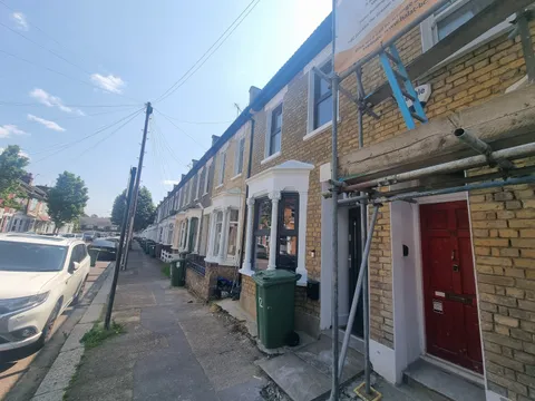 Tennyson Road E15, Tennyson Road E15