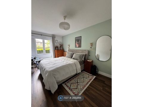 Aventine Avenue, Mitcham CR4, Room to rent