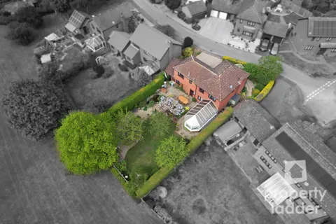 Wensum Valley Close, Norwich NR6 - View 5
