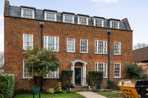 Villiers Road, Kingston Upon Thames KT1