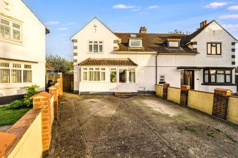 Trustons Gardens, Hornchurch RM11
