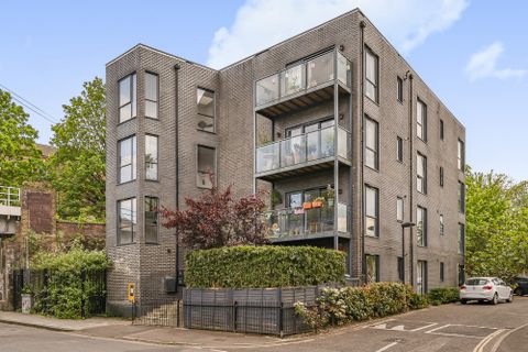 Gordon Road, London SE15