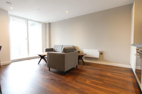 Apartment in Liverpool, Pride Quarter, Vauxhall - View 5