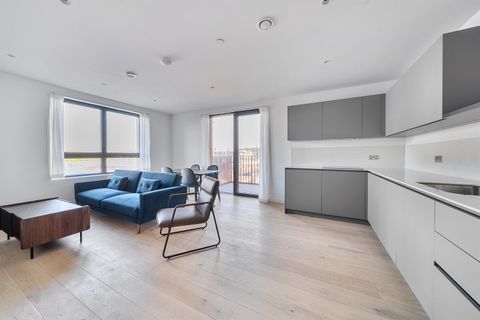 Peninsula Gardens, Mabyn Lane, Lower Riverside, Greenwich Peninsula SE10