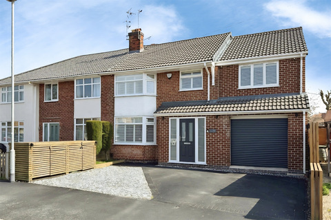Charles Avenue, Chilwell NG9