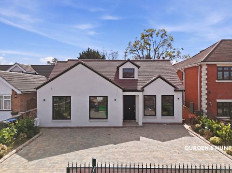 Tomswood Road, Chigwell IG7