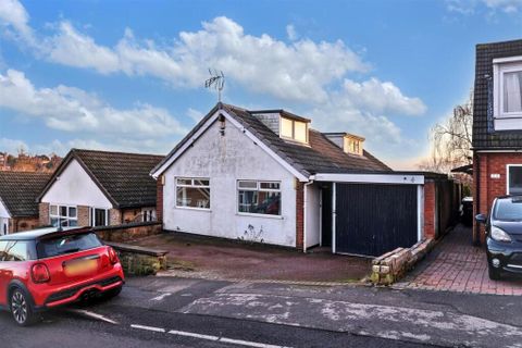 4 Briarwood Avenue, Nottingham NG3