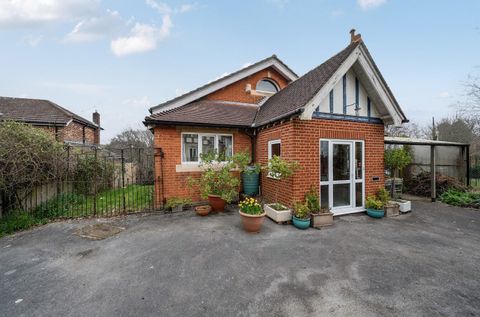 3 bed bungalow for sale in Spring Crescent, Portswood, Southampton ...