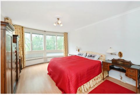 Hyde Park Crescent, London W2