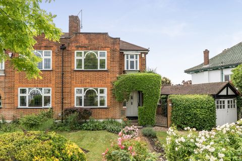 Burwood Avenue, Pinner HA5