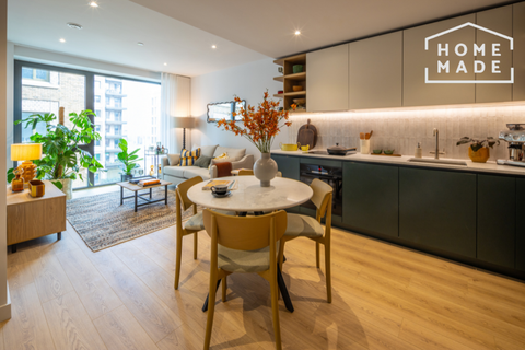 The Maple NW2, Studio to rent