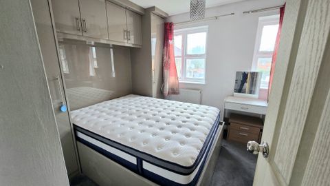 Burdetts Road, Dagenham RM9