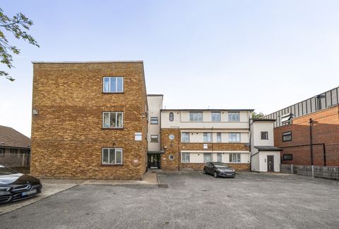 Commonside West, Mitcham CR4