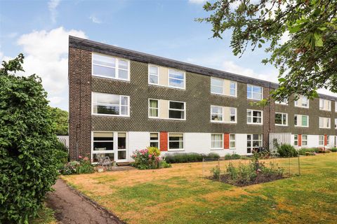 Sherlock Close, Cambridge CB3