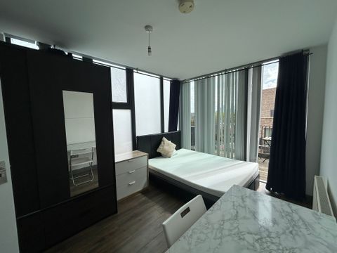 Raven Row, London E1, Room to rent